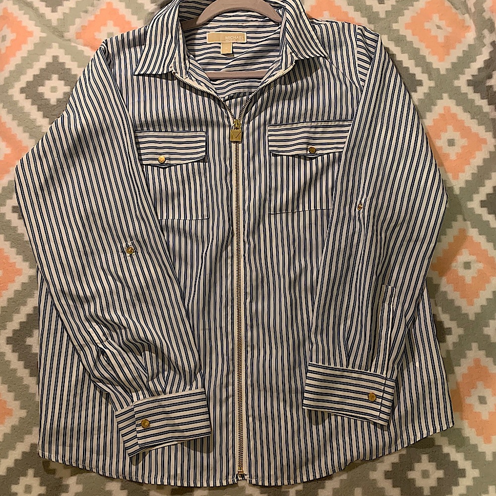 ✨MK BLUE AND WHITE STRIPPED FANCY BLOUSE ✨